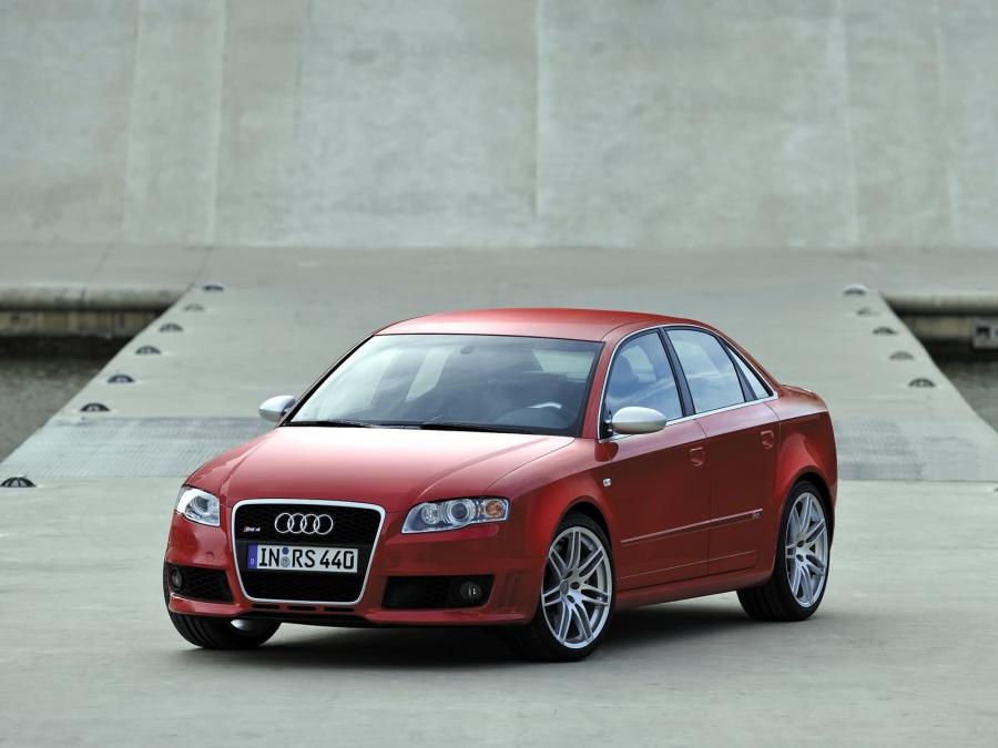  Audi RS4 Sedan (B7, 8E) 2005 года  (фото 35 из 48)